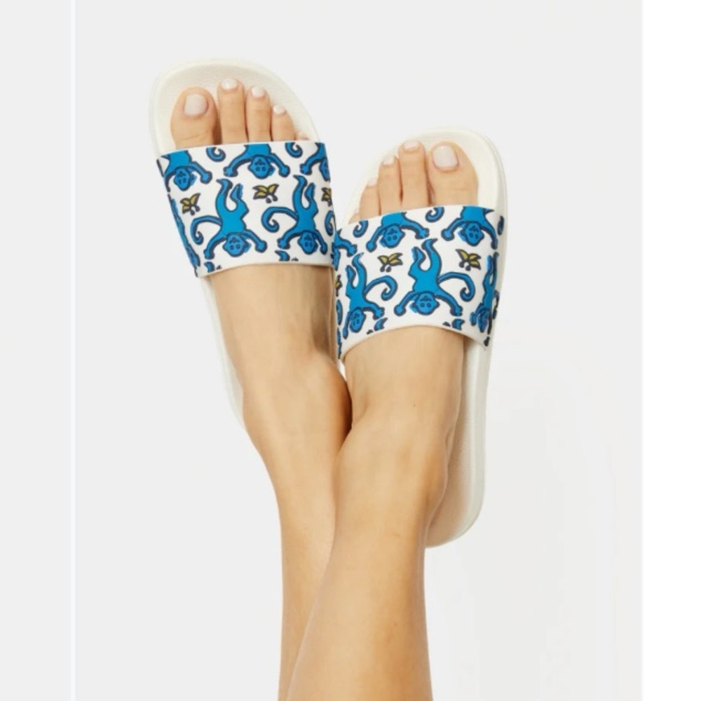 Roller Rabbit Stylish Blue and White Women's Slides